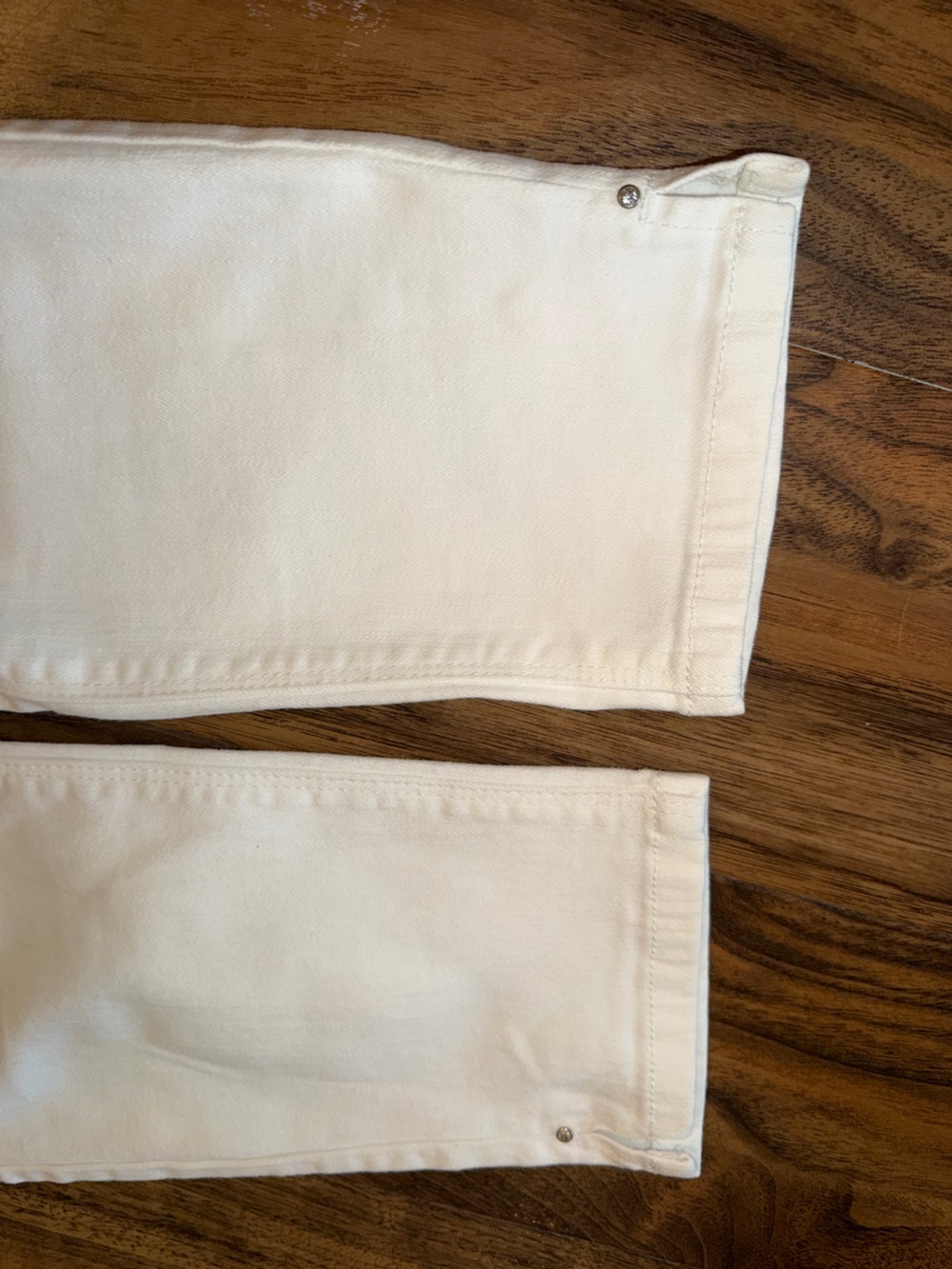 WHBM White Skimmer Jeans - Picture 4 of 5